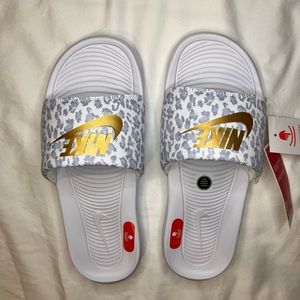 Nike women’s slides